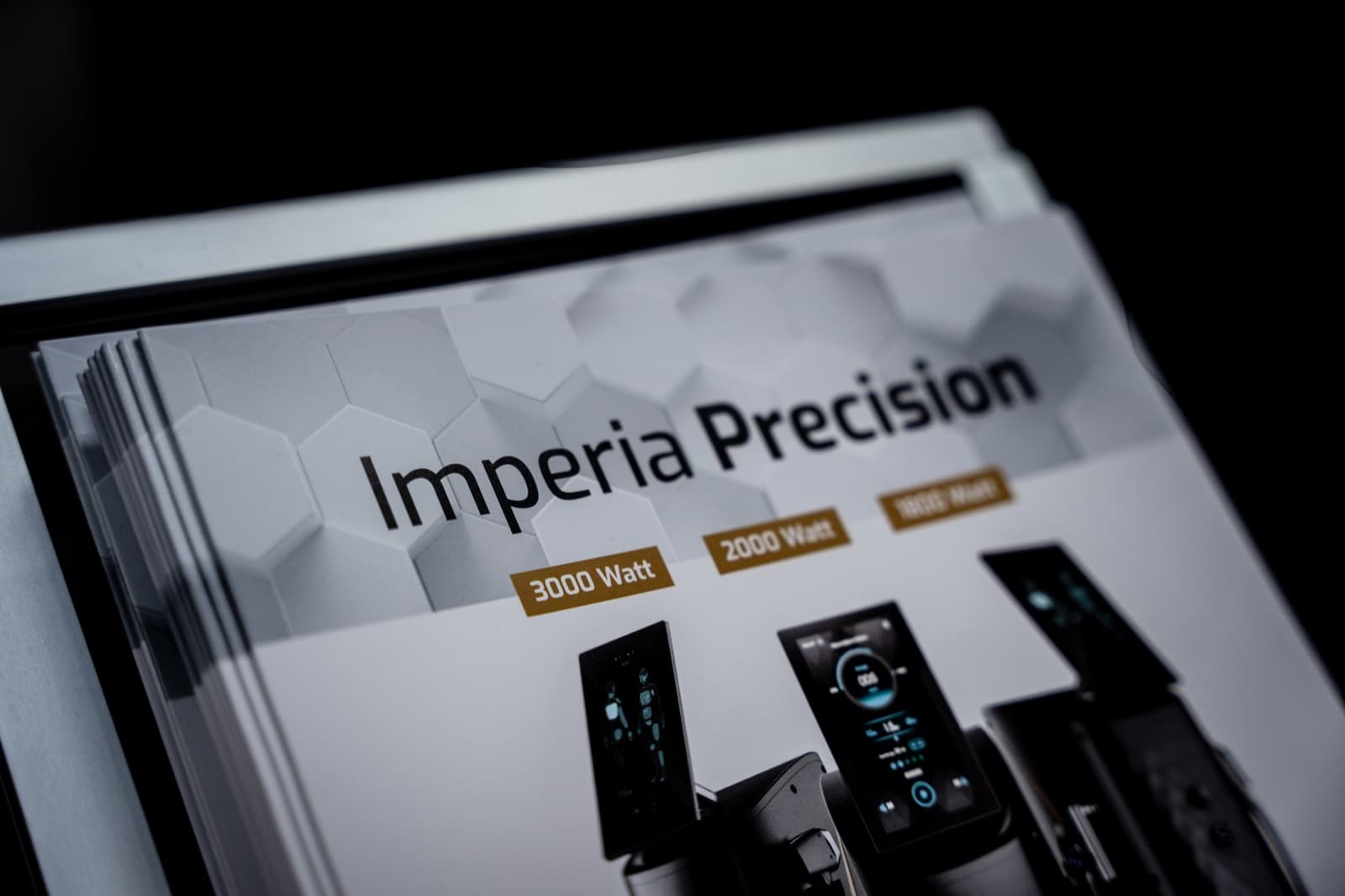 Prospekt Imperia Precision mit den Leistungsangaben 3000 Watt, 2000 Watt und 1500 Watt.